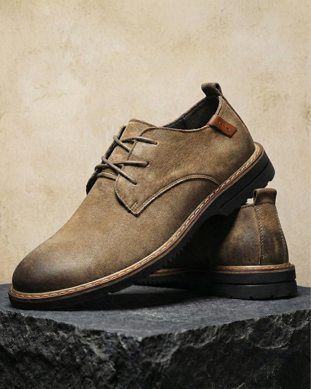 Khaki leather Oxford shoes, lace-up with saddle detail and tan-trim rubber sole