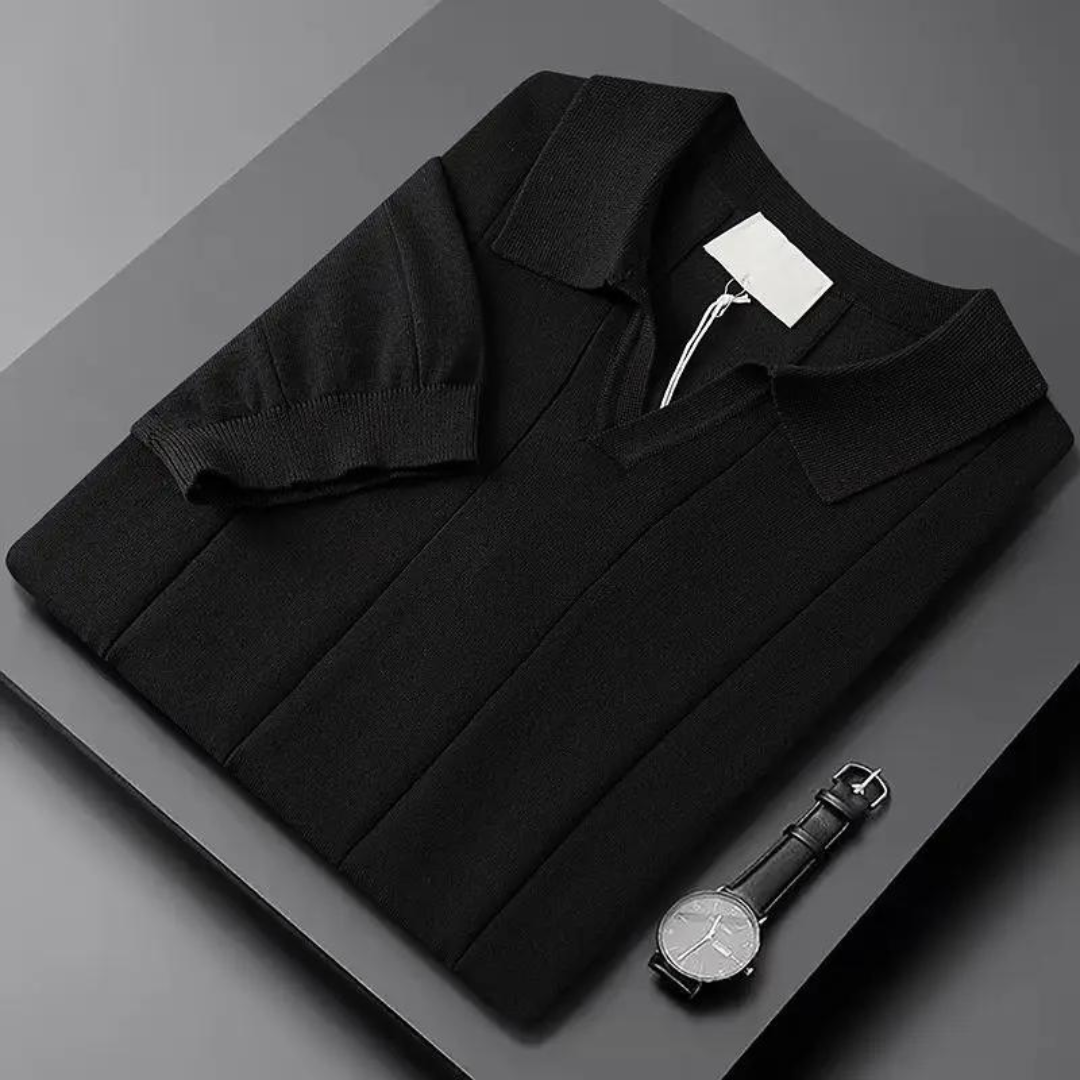 Cotton polo shirt in black, knit collar with button placket and short sleeves