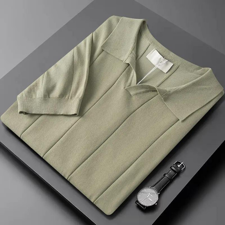 Cotton polo shirt in light green, ribbed collar with button placket and short sleeves