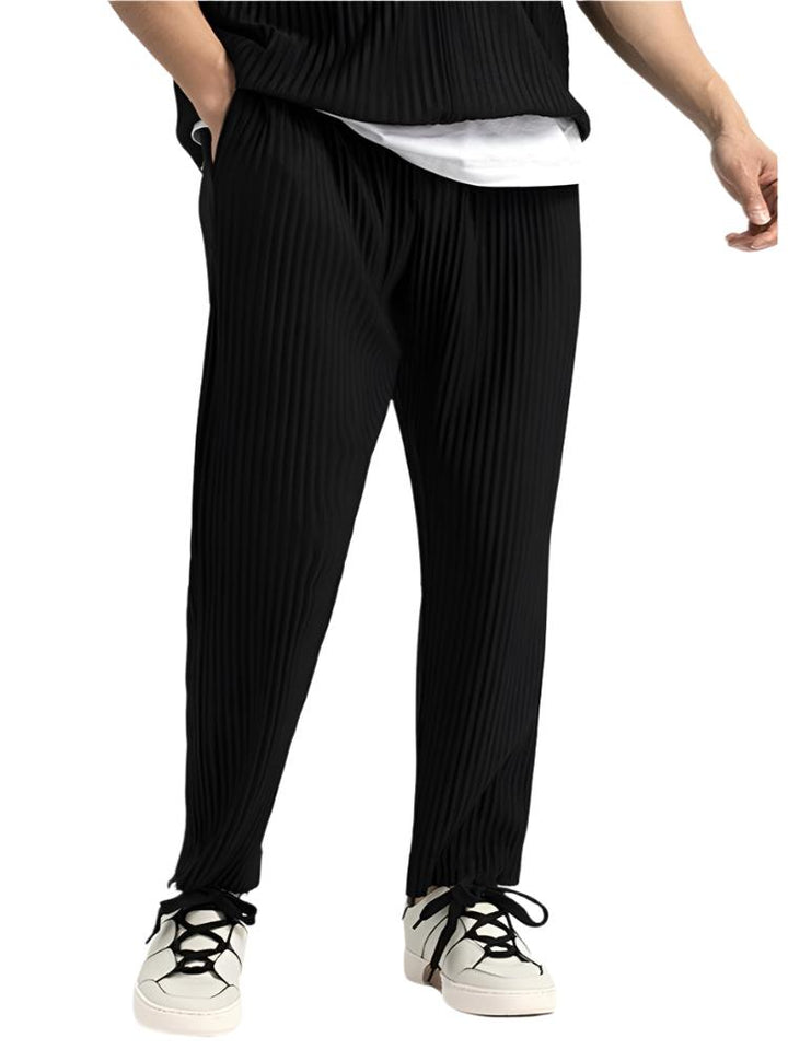 Black corduroy cotton pants, vertical ribbing, straight fit, ankle hem