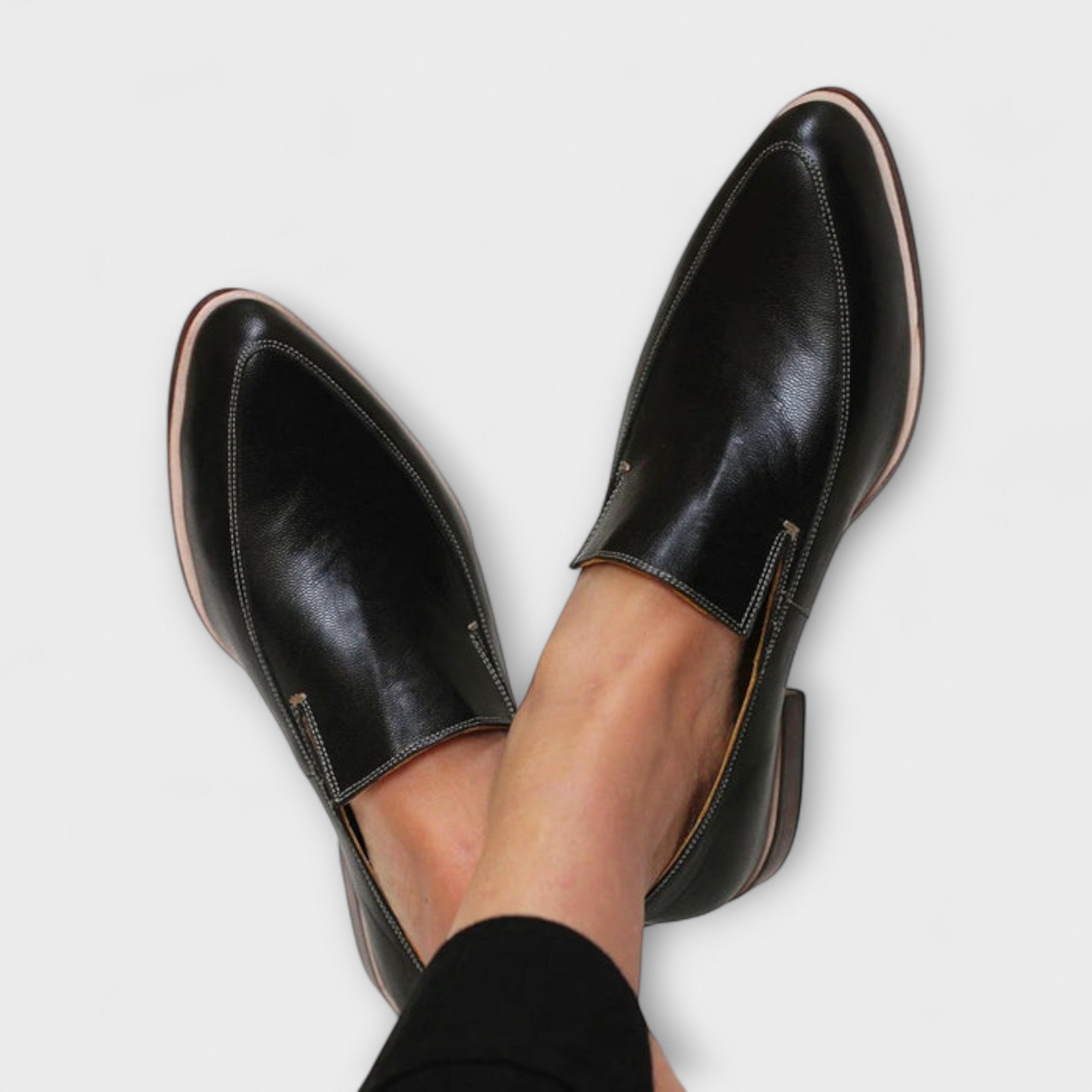 Black / 12