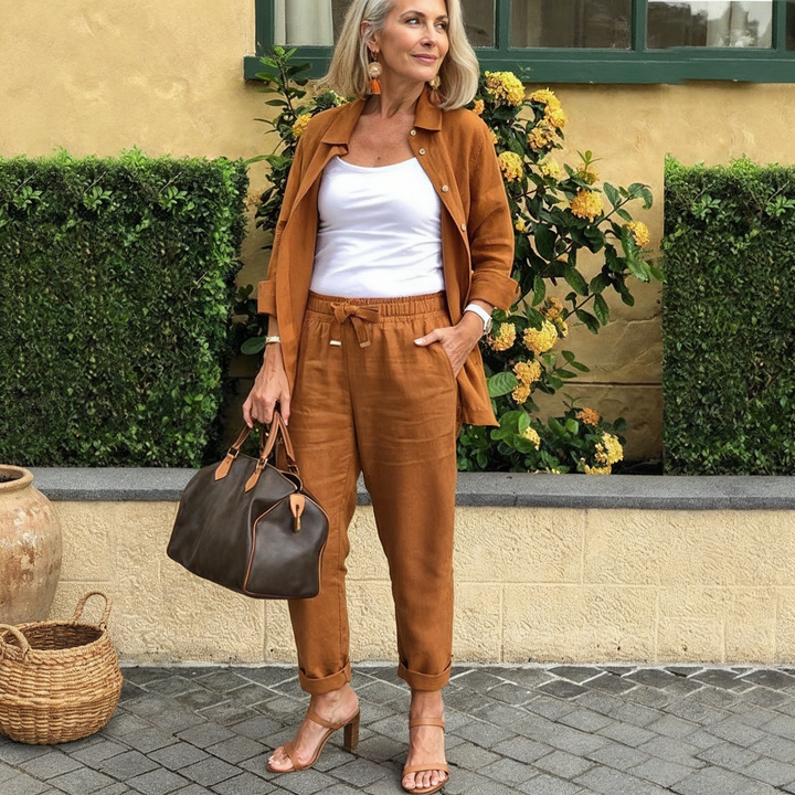 Casual comfort two-piece set in brown: button-front jacket shirt and drawstring jogger pants
